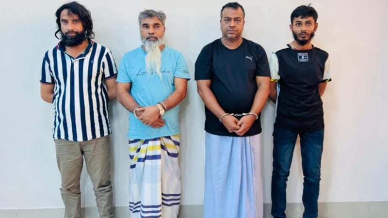 বাংলাদেশ সেনাবাহিনীর অভিযানে শীর্ষ সন্ত্রাসী সুব্রত বাইন ও মোল্লা মাসুদসহ গ্রেফতার ৪