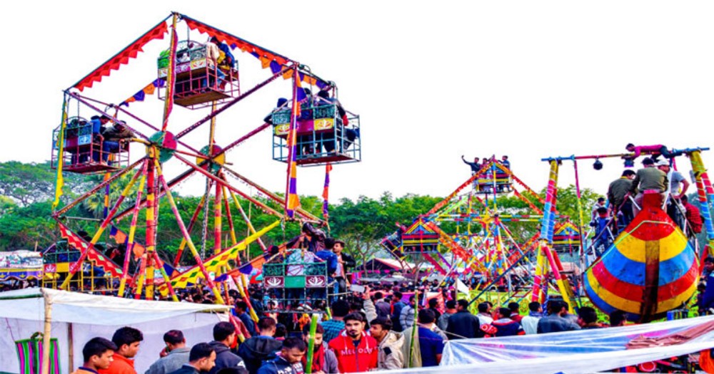 সত্যজিৎ রায়ের বাড়িতে জমজমাট বৈশাখী মেলা