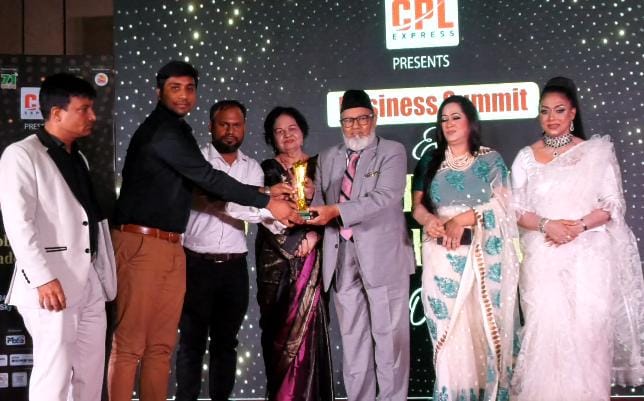 ‘গ্লোবাল এক্সিলেন্স লিডারশীপ অ্যাওয়ার্ড’ পেলেন সাংবাদিক নূর