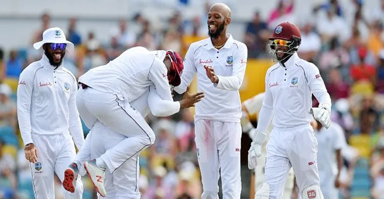 দুই বছর পর টেস্ট দলে ফিরেই অধিনায়ক