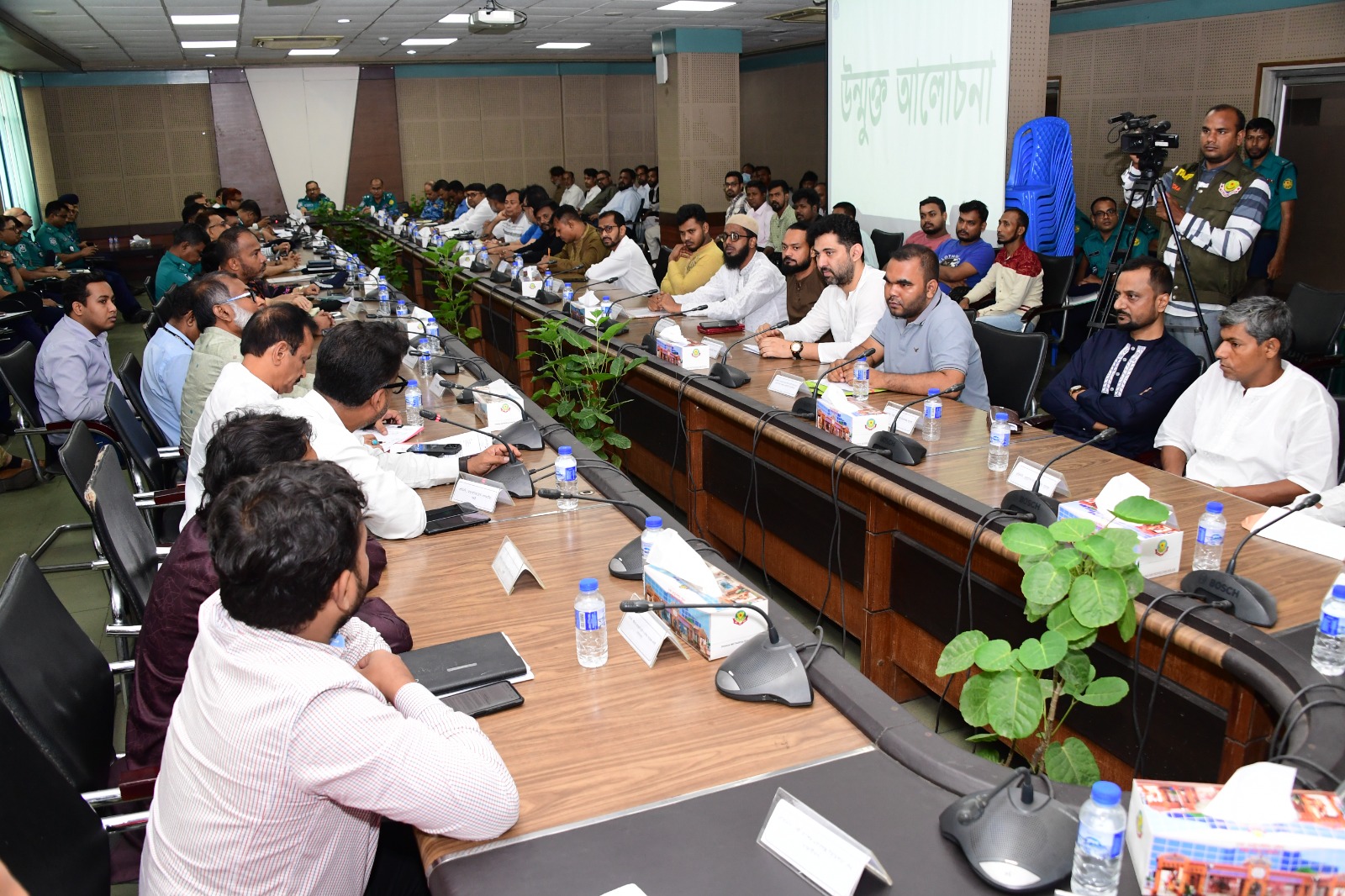 আসন্ন পবিত্র আশুরা উপলক্ষে ডিএমপির নিরাপত্তা বিষয়ক সমন্বয় সভা অনুষ্ঠিত