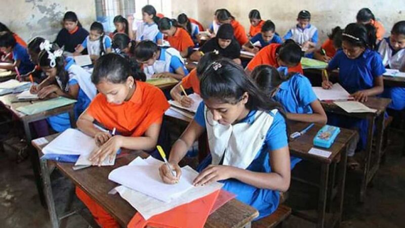 শিক্ষাপ্রতিষ্ঠানে বার্ষিক ছুটি কমানোর উদ্যোগ