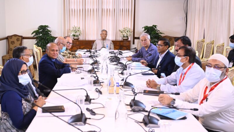 পার্বত্য চট্টগ্রামের একশ স্কুলে এবছরই ই-লার্নিং চালুর নির্দেশ প্রধান উপদেষ্টার