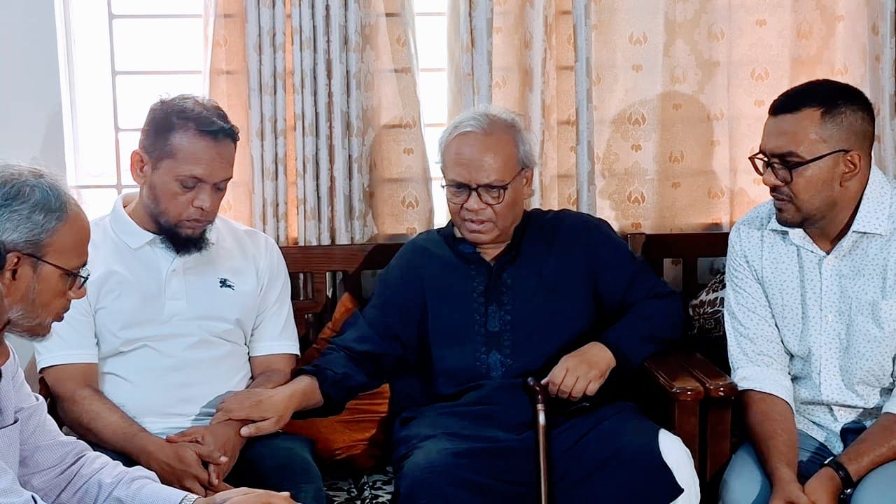 পল্লবীতে শহীদ আফনান ফাইয়াজ পরিবারের পাশে রিজভী