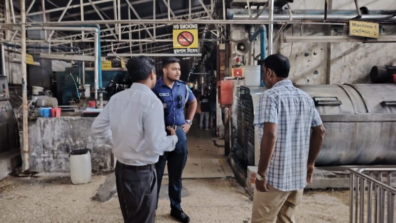 পরিবেশ দূষণের দায়ে গাজীপুরে ৯টি অবৈধ কারখানার বিদ্যুৎ ও গ্যাস সংযোগ বিচ্ছিন্ন