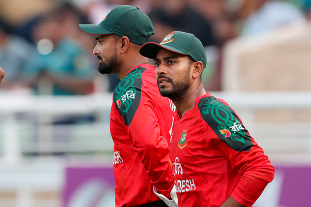 টেস্ট ও ওয়ানডেতে ‘অমূল্য সম্পদ’ মিরাজ কেন নেই টি-টোয়েন্টিতে