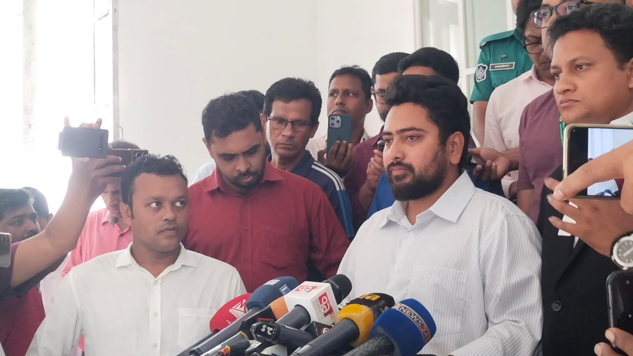 বিচারের মধ্য দিয়েই আওয়ামী লীগের ফয়সালা করতে হবে : ট্রাইব্যুনালে নাহিদ