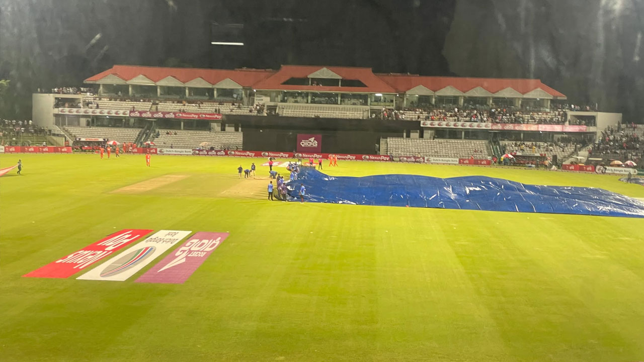 বৃষ্টিতে ভেসে গেল তৃতীয় টি-টোয়েন্টি