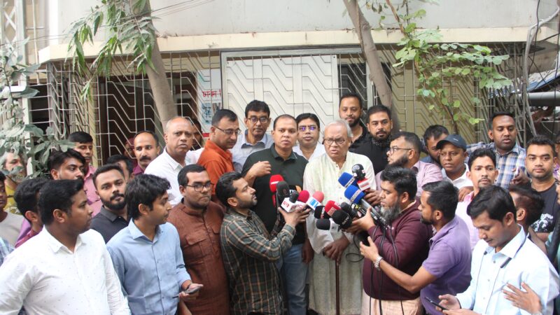 গণভোটের চারটি প্রশ্নের কোনো একটিতে দ্বিমত থাকলে ‘না’ বলার সুযোগ কোথায়: রিজভী