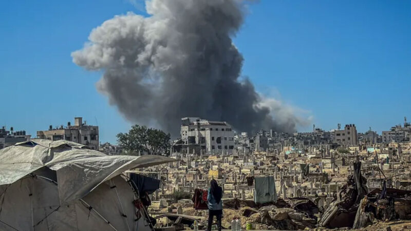 গাজায় ইসরায়েলি বিমান হামলায় নিহত অন্তত ১১