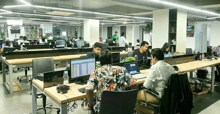 আজ থেকে নতুন সময়ে সরকারি অফিস-আদালত