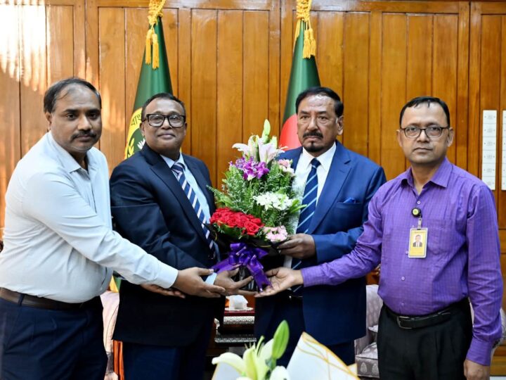 রাষ্ট্রপতির দায়িত্বভার গ্রহণ উপলক্ষে স্পীকারকে ফুলেল শুভেচ্ছা